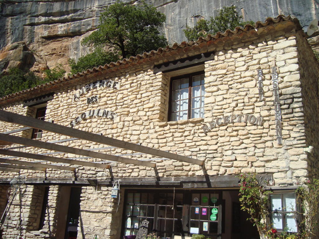 Auberge Des Seguins Buoux Exterior photo